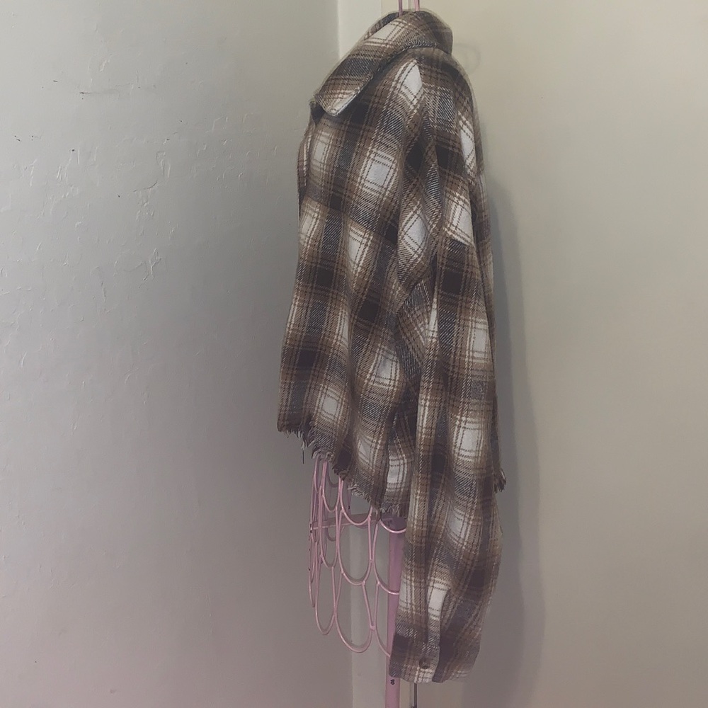 Like New Quin White Cream/Brown Plaid L/S Collared Fringe Shirt- Small - Picture 7 of 10